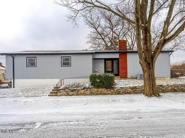 3720 Kelly Ave, Toledo, OH 43613