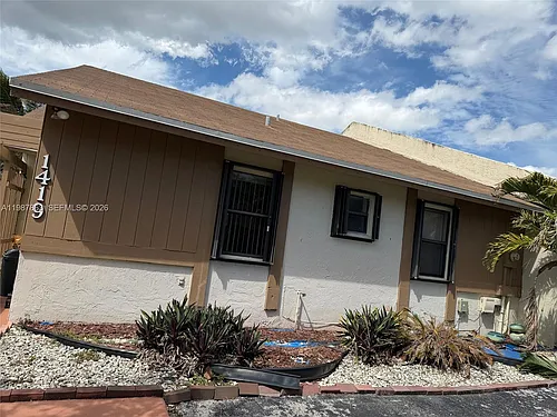 1419 Yellowthroat St Photo 1