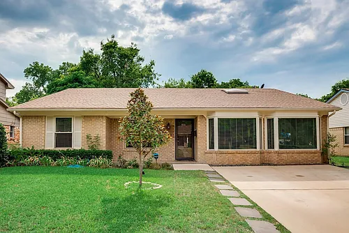 1623 Wisteria Way Photo 1
