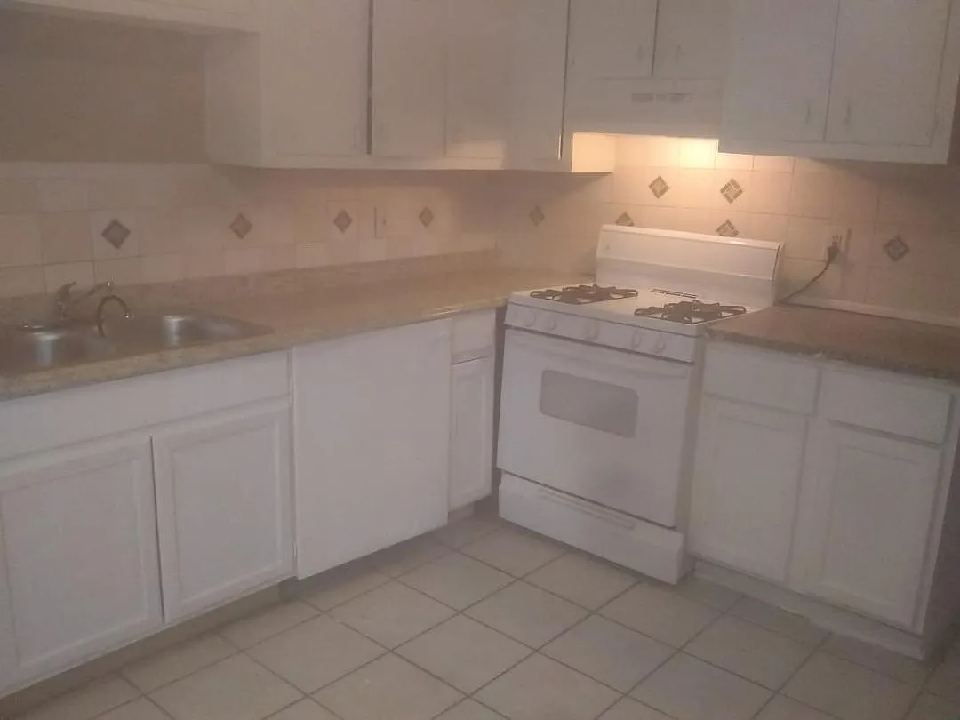 609 Allen Drive — Photo 3