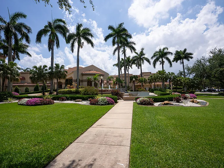 5952 Regal Glen Dr #103 — Photo 38