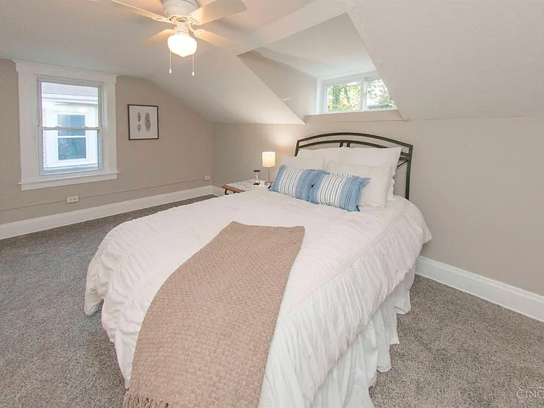 1217 Purcell Ave — Photo 9