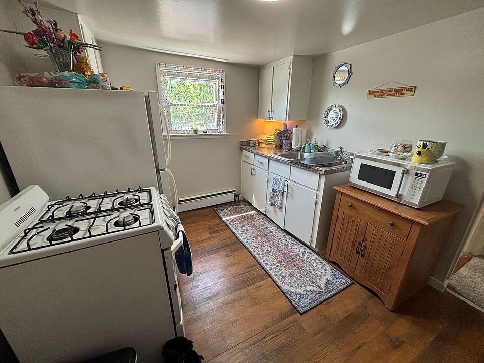 1st image of 36 Dartmouth St #2R