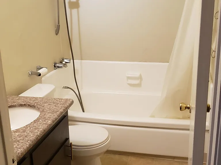 2219 S Crenshaw Blvd #2 — Photo 5