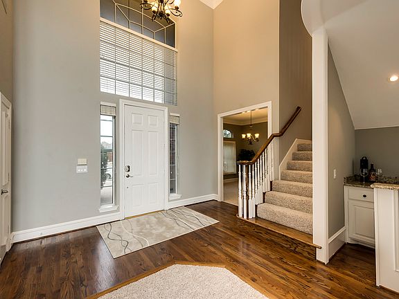 5th image of 3608 Dandelion Dr