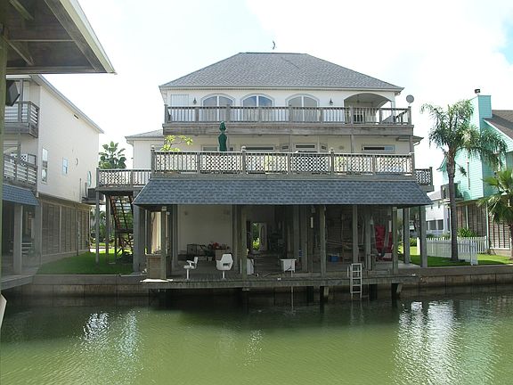 2nd image of 914 Short Reach Dr