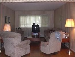 4th image of 5 Village Dr W