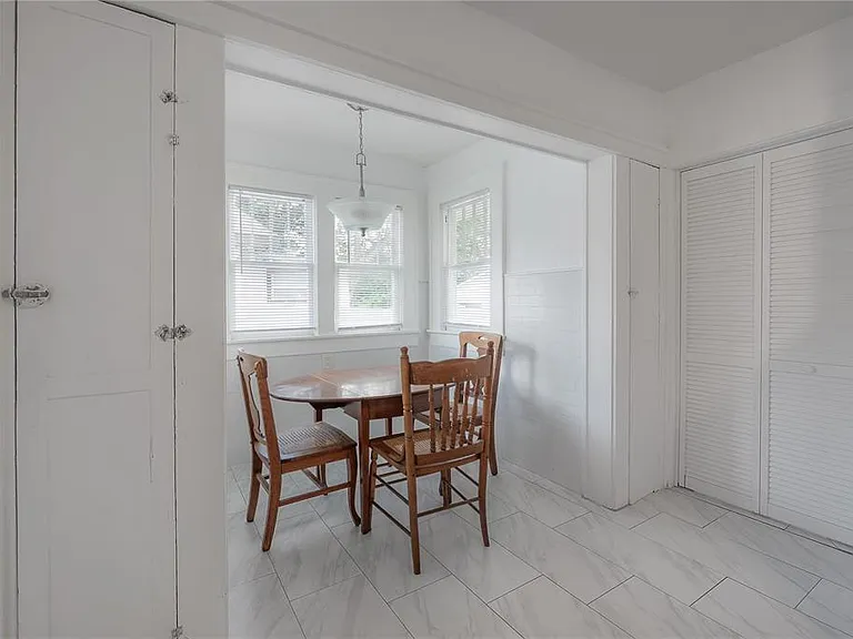 207 W Hiawatha St — Photo 12