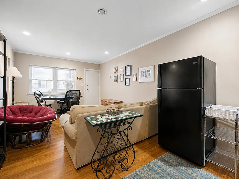 2319 Cedar St #1 — Photo 3