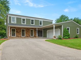 549 Olesen Dr, Naperville, IL 60540