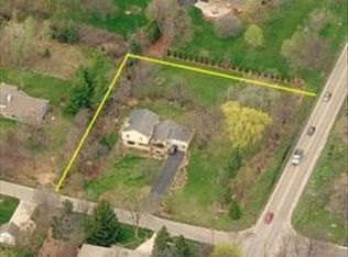 12420 Walnut Rd, Elm Grove, WI 53122