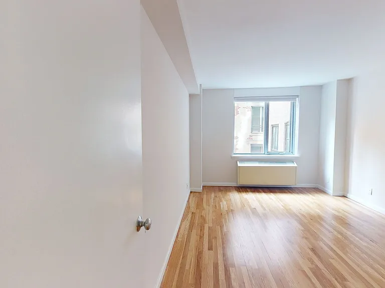 21 Chelsea — Photo 96