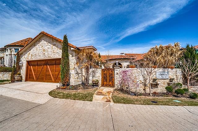 1st image of 6816 Dalmatia Dr
