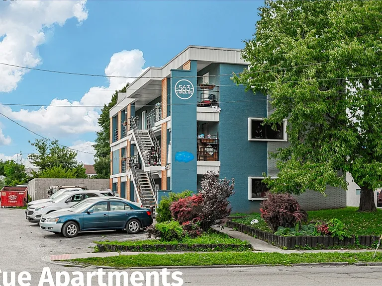 563 S Hague Ave — Photo 5