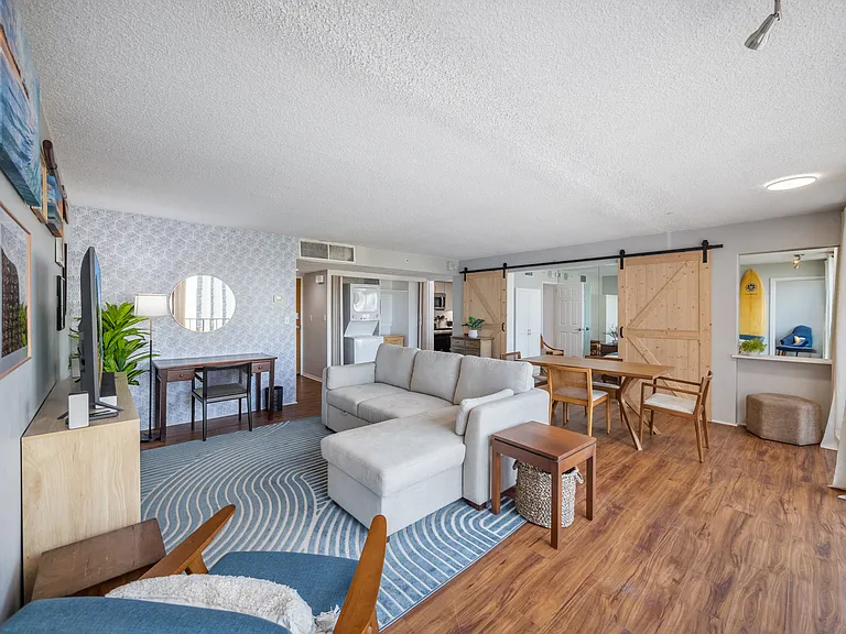 250 Ohua Ave #Penthouse I — Photo 5