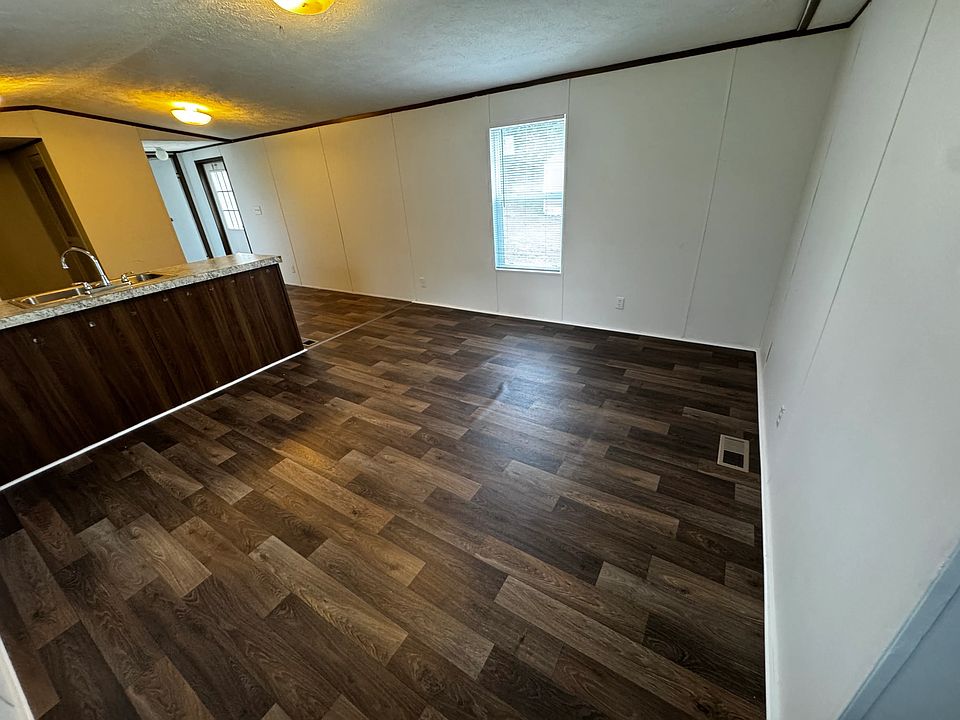 1st image of 119 Sue St #119S
