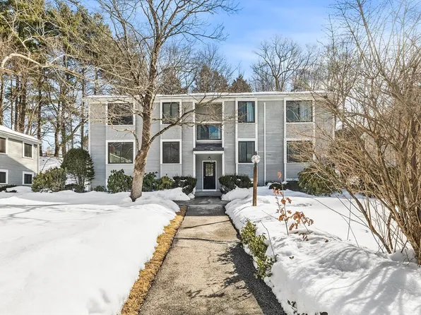 55 Staffordshire Ln #B, Concord, MA 01742