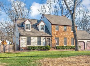 8 Sunset Dr, Severna Park, MD 21146