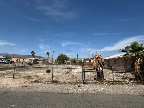 1967 Montclair Dr, Bullhead City, AZ 86442