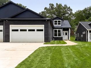 238 Haines Dr, Elkhart, IN 46514