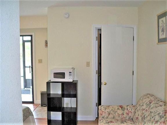 2nd image of 3030 Camelot Dr