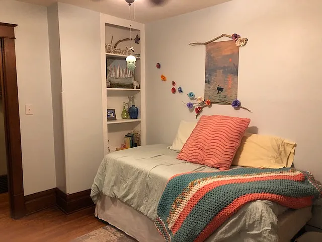 305 Oak St — Photo 5