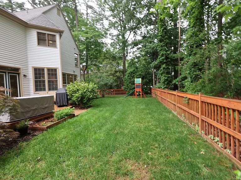 203 Rock Creek Ct — Photo 33