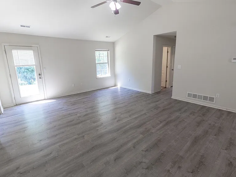 1408 Bodie Dr — Photo 4