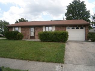 6160 Green Knolls Dr, Huber Heights, OH 45424