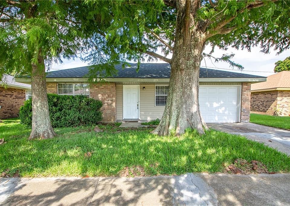 1st image of 2112 Tiffany Dr