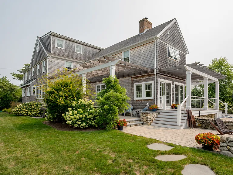 28 Bridge Ave — Photo 5