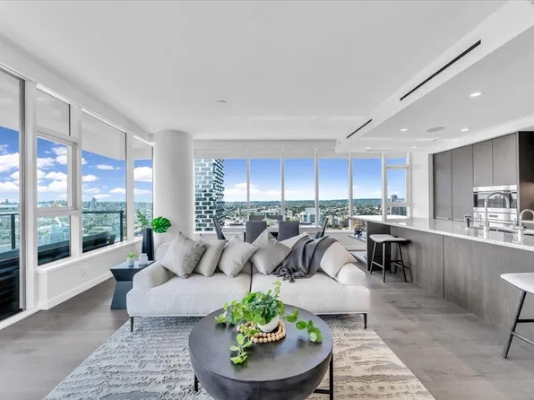 1335 Howe St #3103, Vancouver, BC V6Z 0H1