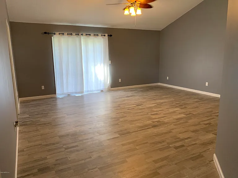 12018 Sunchase Dr — Photo 3