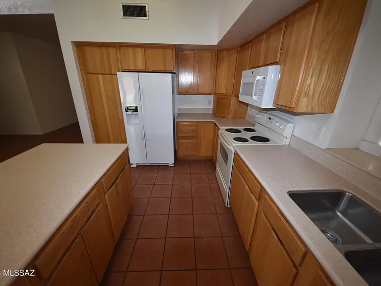 5120 E Woodgate Ln — Photo 7