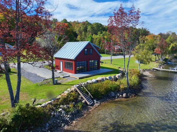 1027 South Barton Road, Barton, VT 05822