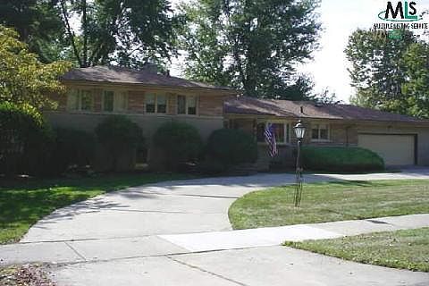1st image of 18489 Glenwood Blvd