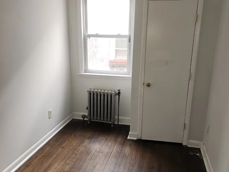 718 W Maple Ave — Photo 6