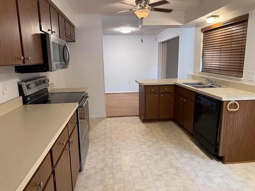2 bed, 2.0 bath, 1380 sqft, $1,500 — Photo 3