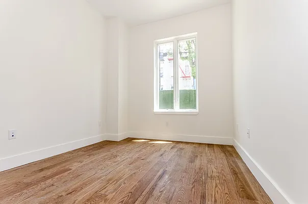 Rented by EXR | media 21