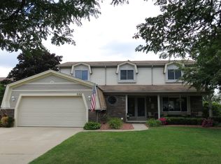 7152 Chadwick Ct, Canton, MI 48187