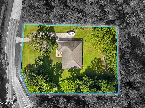 2nd image of 2525 Fawn Lake Blvd