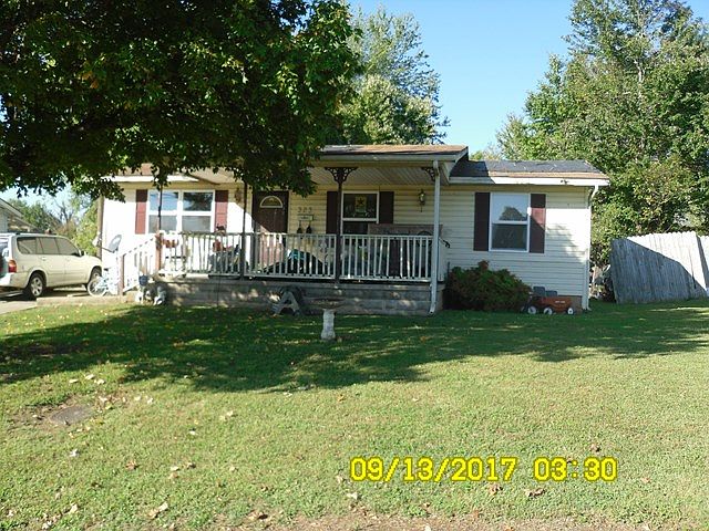 1st image of 323 Nisbet St