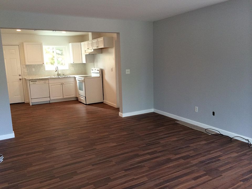 Open kitchen/living room space