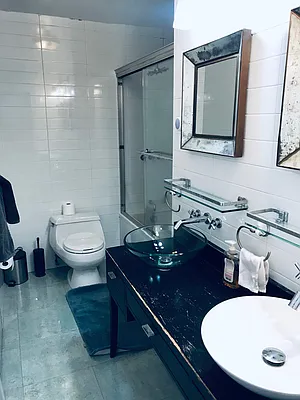 Rented by Charles Coutinho LLC | media 18