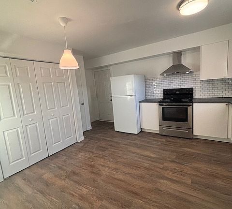 5th image of 6068 Bradford Dr APT B