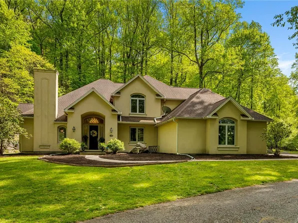 2534 S Church St, Allentown, PA 18103