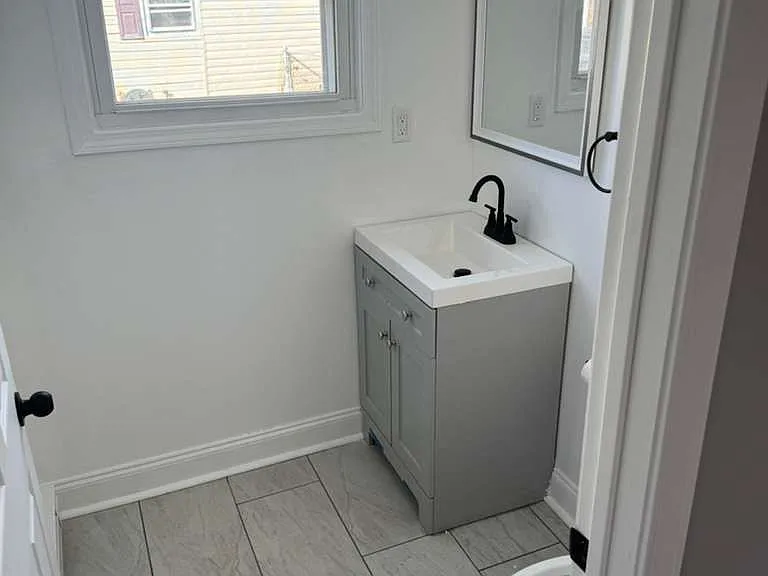 840 Poplar St — Photo 4