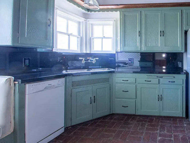 12056 Laurel Terrace Dr — Photo 10