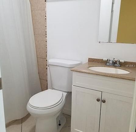 5th image of 213 W Pierce Ave
