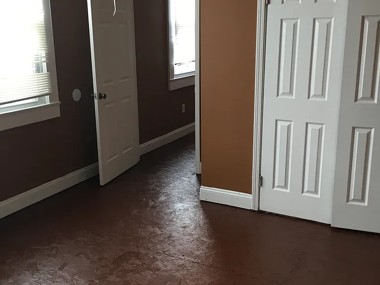 2731 Bruxelles St — Photo 4
